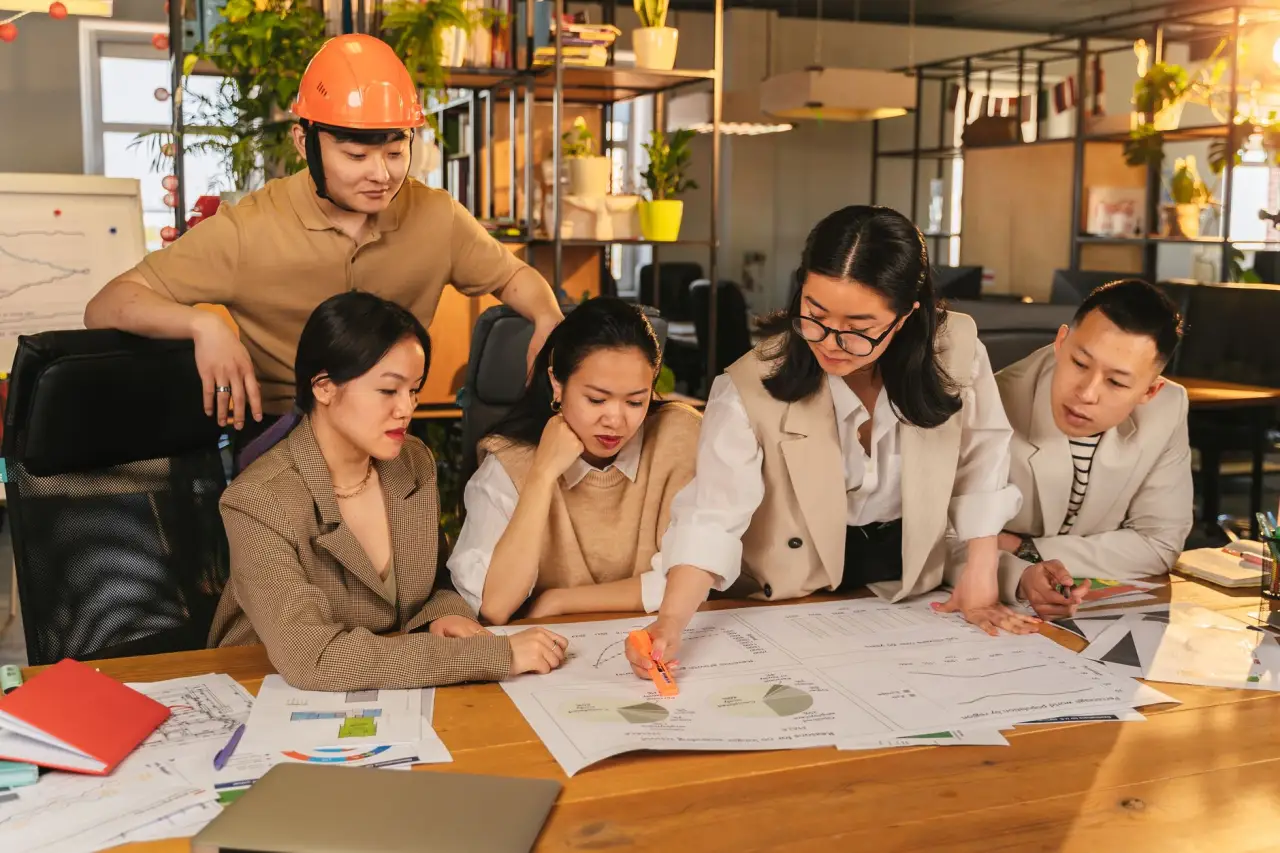 2024年光纤布线工程选型指南：单模与多模光缆性能对比分析