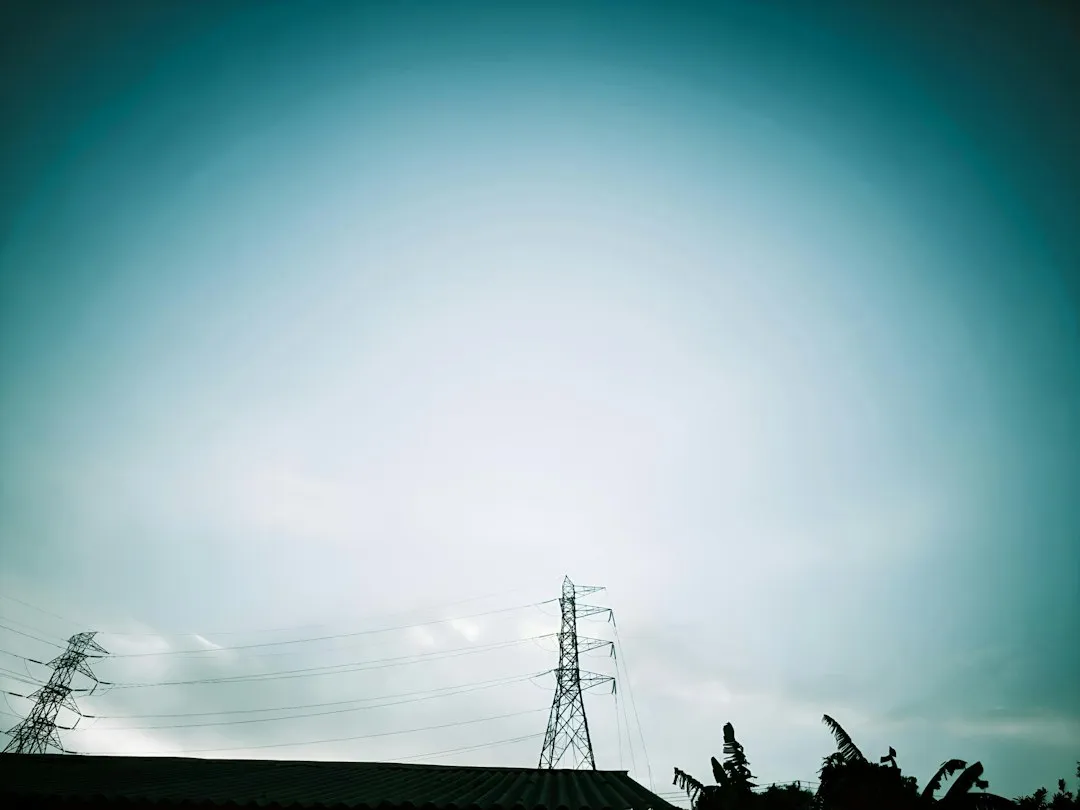 室内信号覆盖方案对比：分布式天线系统与传统直放站的区别