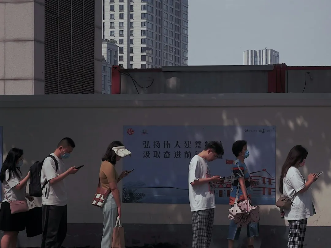 室内信号覆盖方案对比：分布式天线系统与基站安装的适用场景